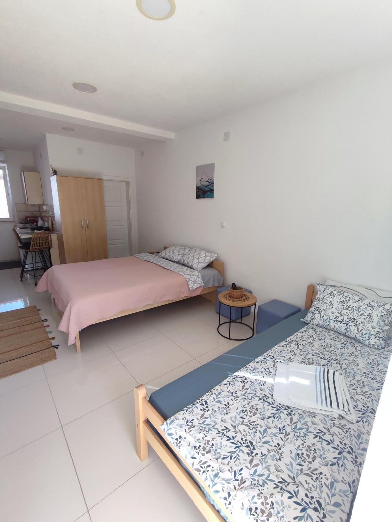 Apartments Three Ohrid Buitenkant foto